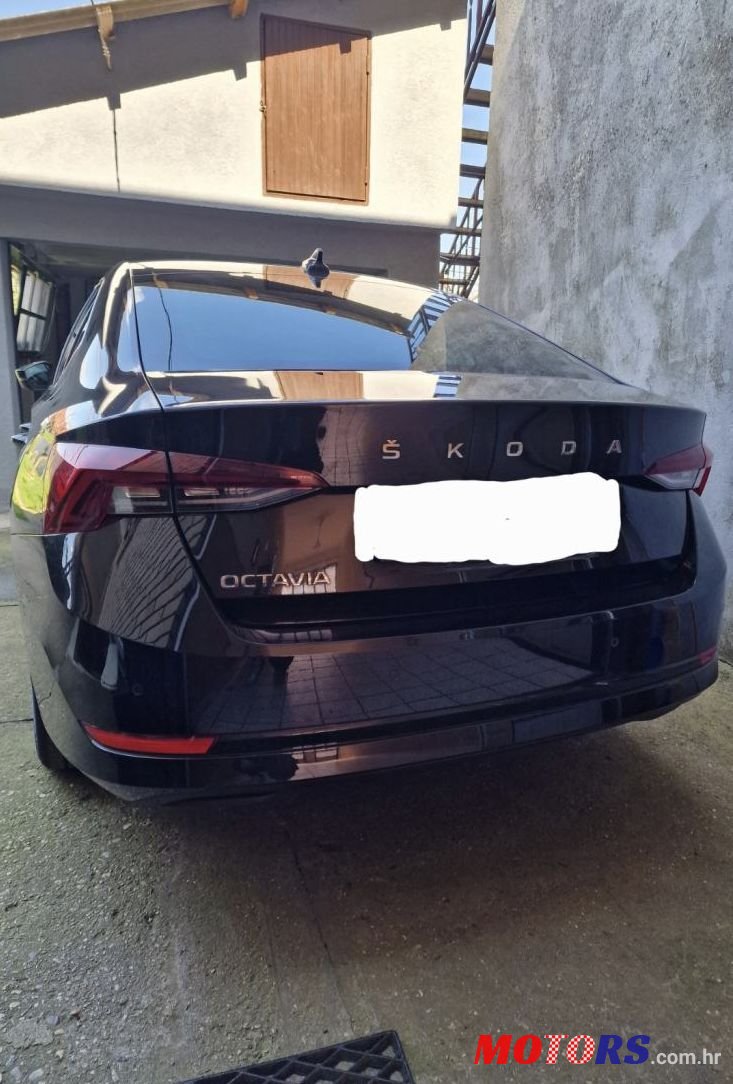 2021' Skoda Octavia 2,0 Tdi photo #3