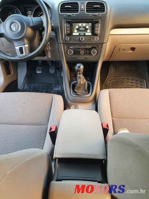 2012' Volkswagen Golf 6 Variant photo #5