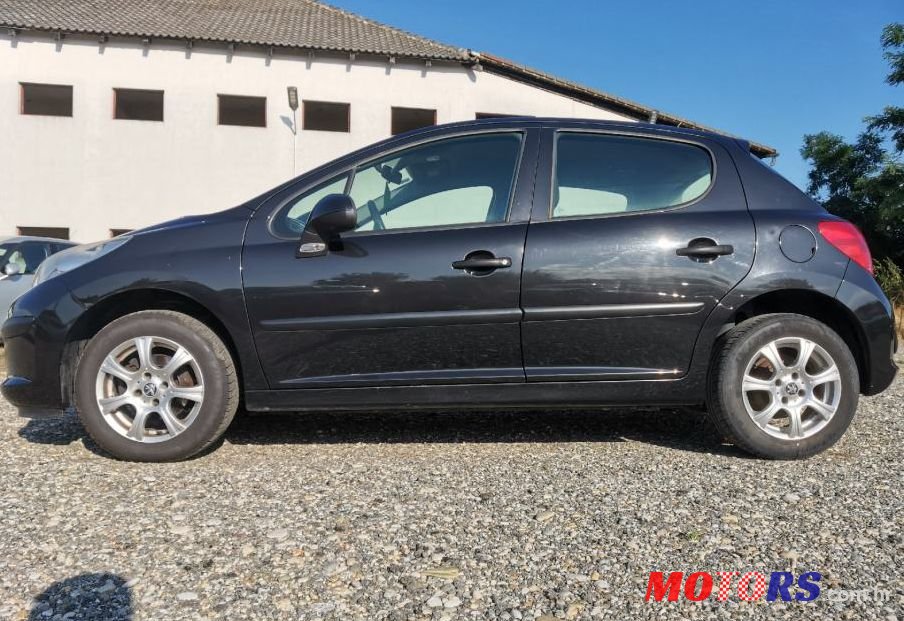 2009' Peugeot 207 1,4 16V Vti photo #1