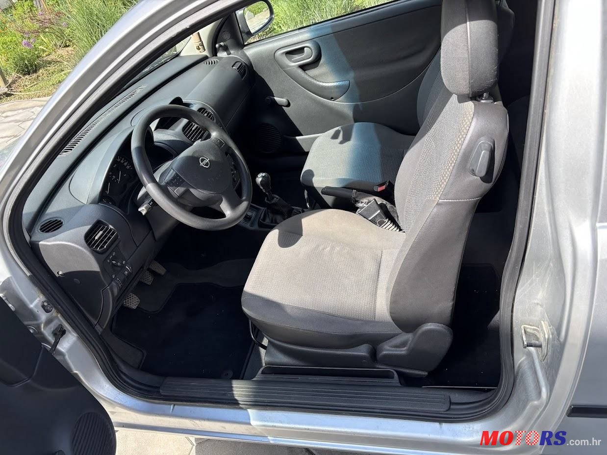 2002' Opel Corsa 1.0 Benzin photo #3