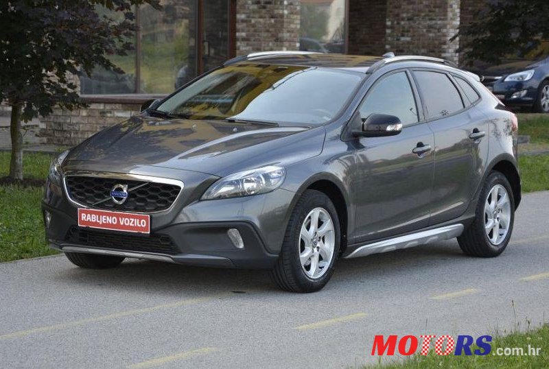 2014' Volvo V40 D2 photo #1