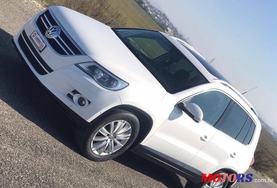 2009' Volkswagen C-Klasa 220 D photo #1