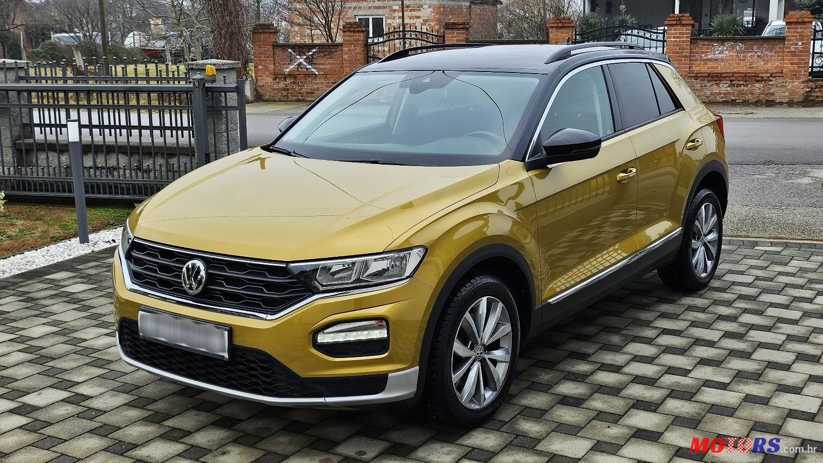 2018' Volkswagen T-Roc 1,0 Tsi photo #1