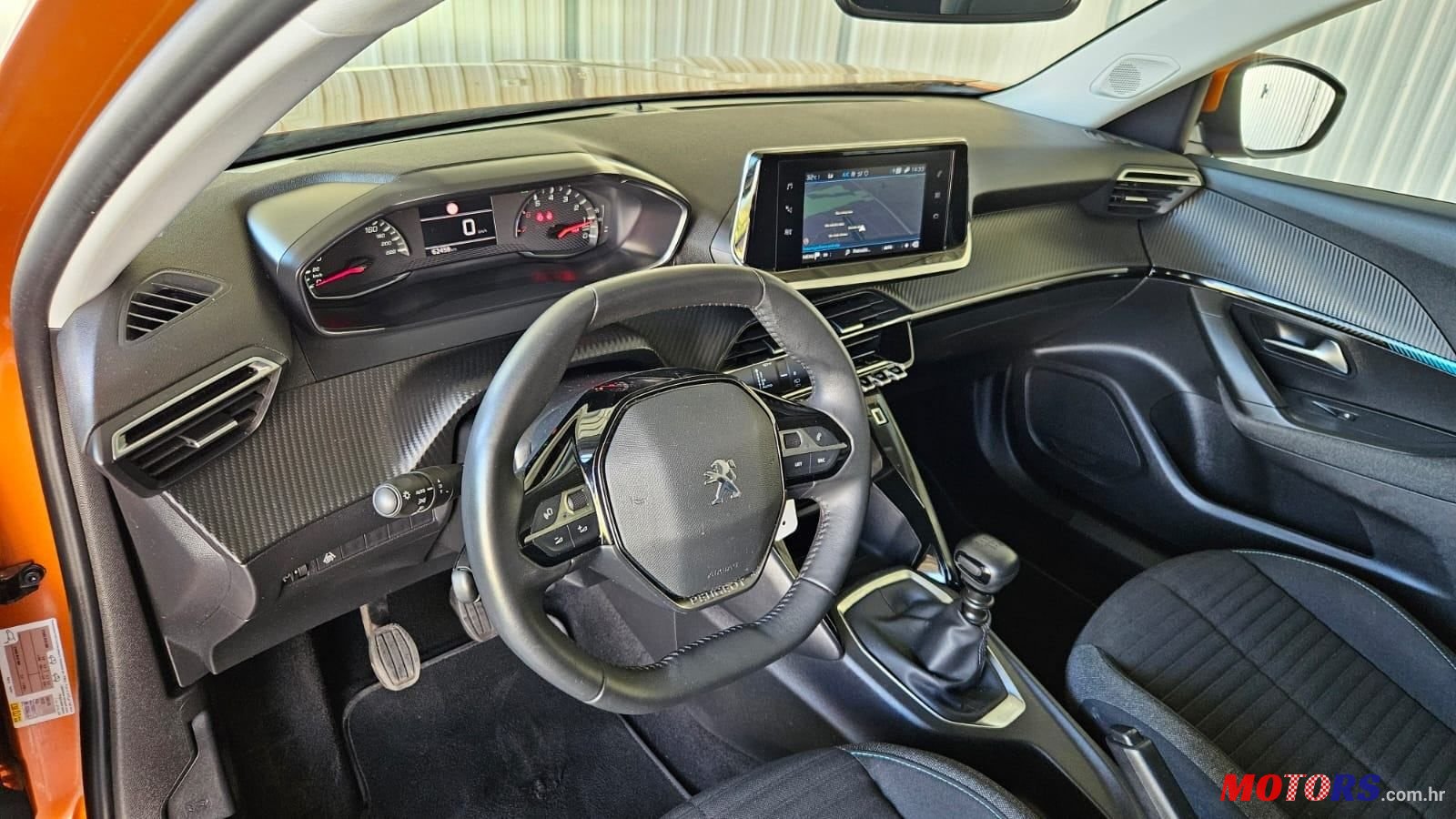 2022' Peugeot 2008 1,2 photo #6