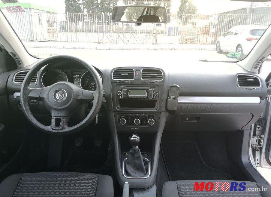 2011' Volkswagen Golf Vi Variant 1,6 Tdi photo #2