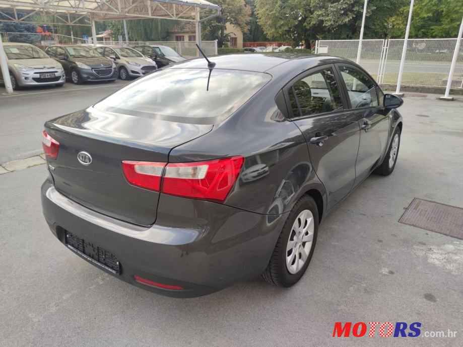 2012' Kia Rio photo #3