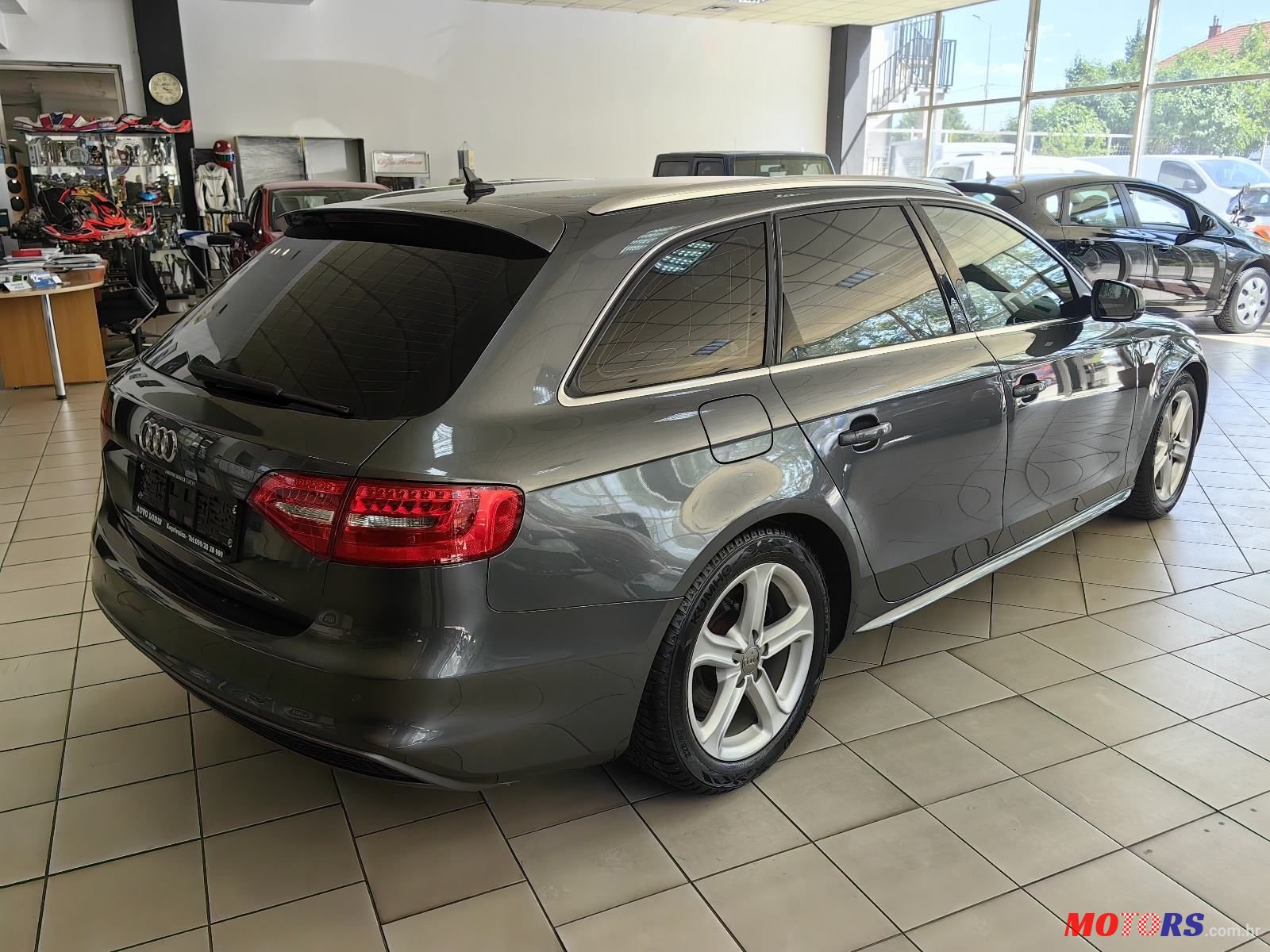 2014' Audi A4 Avant photo #3