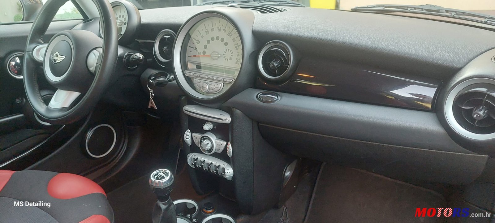 2008' MINI Cooper D photo #4