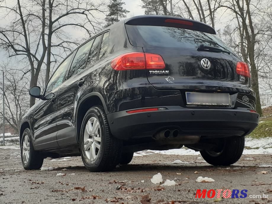 2012' Volkswagen Tiguan 2,0 Tdi Bmt photo #2