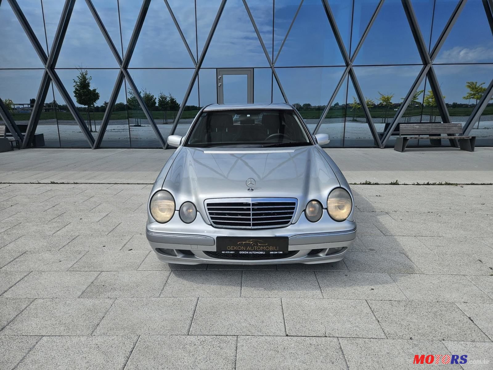 2001' Mercedes-Benz E-Klasa 220 photo #3