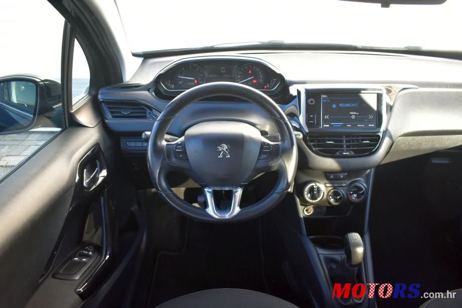 2019' Peugeot 208 photo #4
