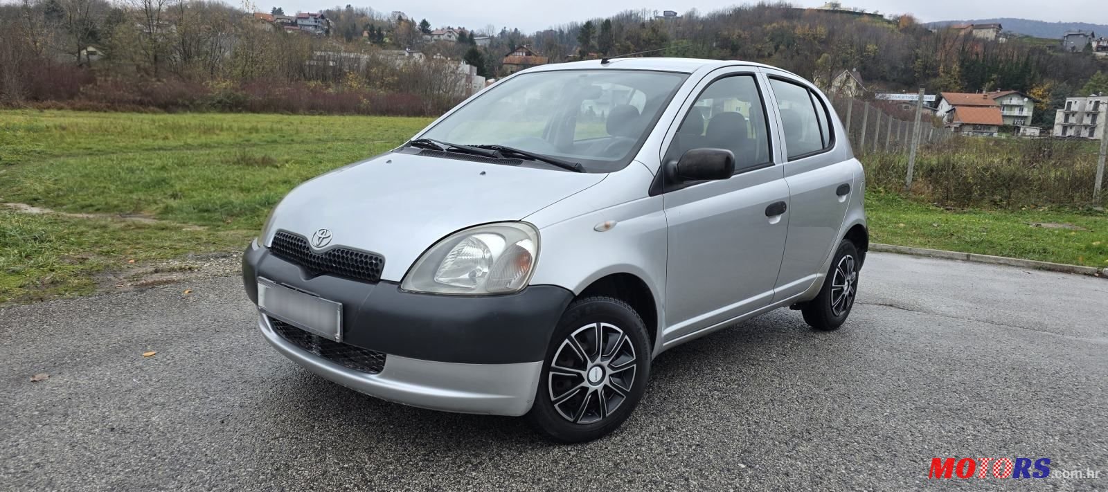 2003' Toyota Yaris 1,0 Vvt-I photo #1