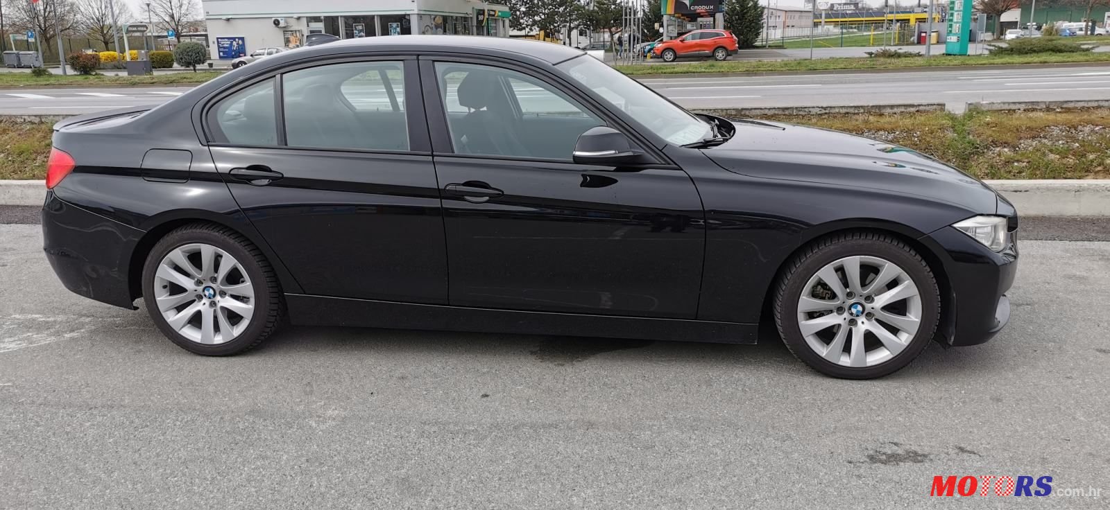 2012' BMW Serija 3 318D photo #2