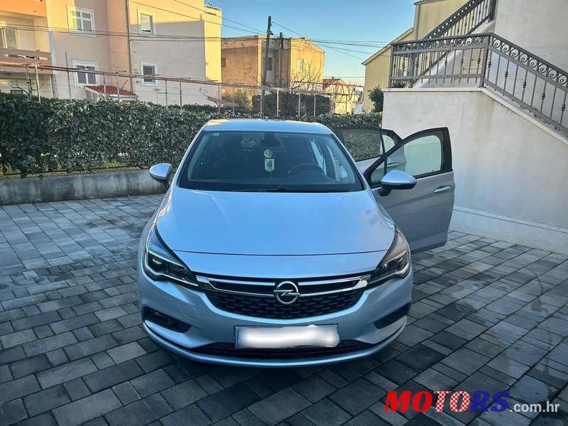 2017' Opel Astra 1.6 Cdti photo #4