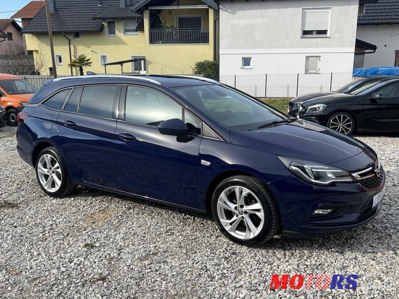 2017' Opel Astra 1.6 Cdti photo #3