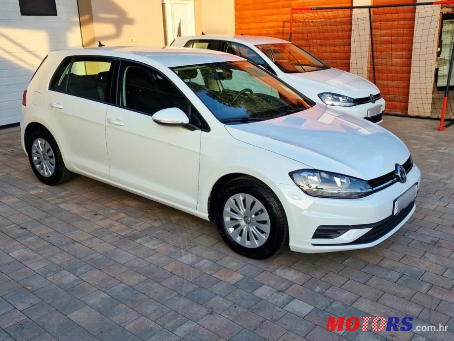 2017' Volkswagen Golf VII photo #6