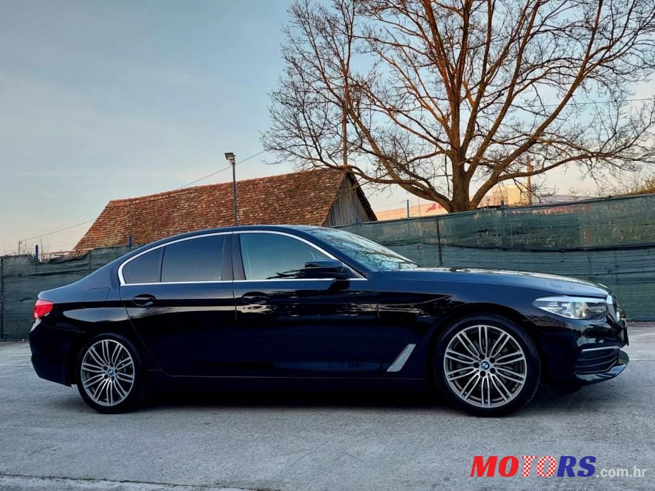 2017' BMW Serija 5 520D photo #4