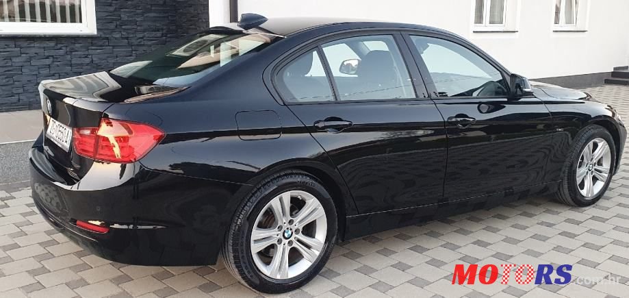 2014' BMW Serija 3 318D photo #6