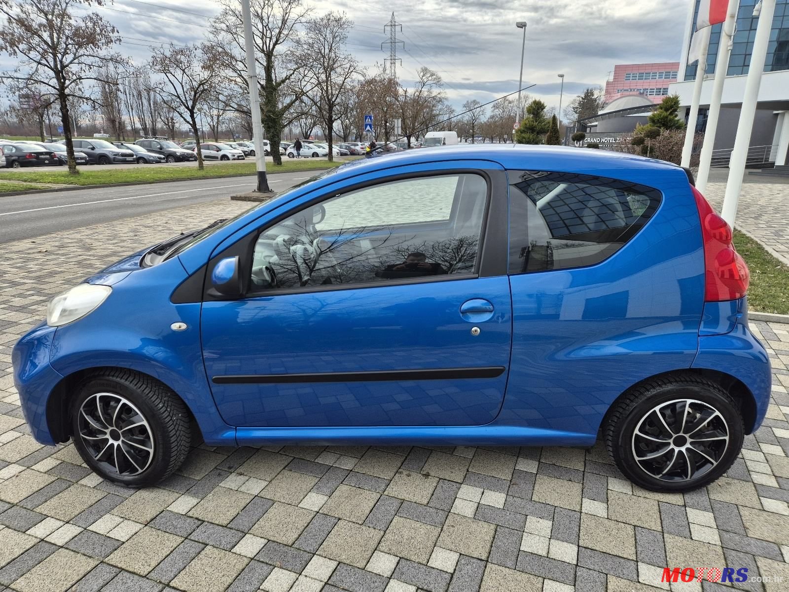 2012' Peugeot 107 1,0 photo #4