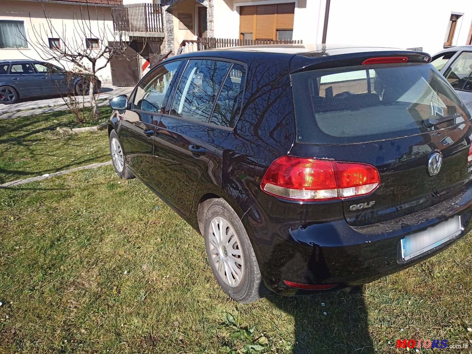 2010' Volkswagen Golf VI 1,6 Tdi photo #5