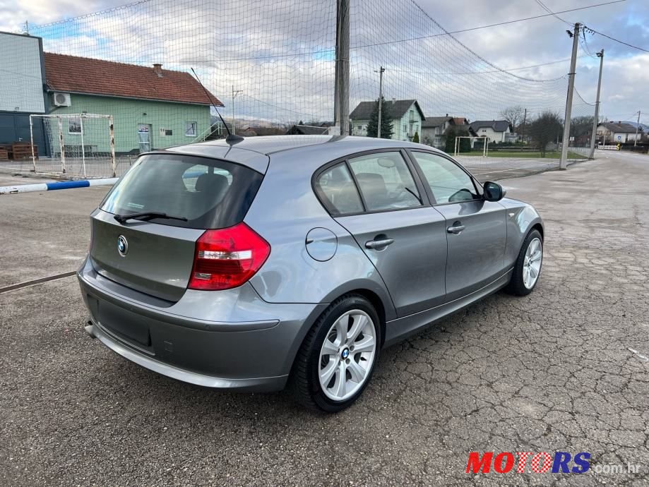 2011' BMW Serija 1 118D photo #5