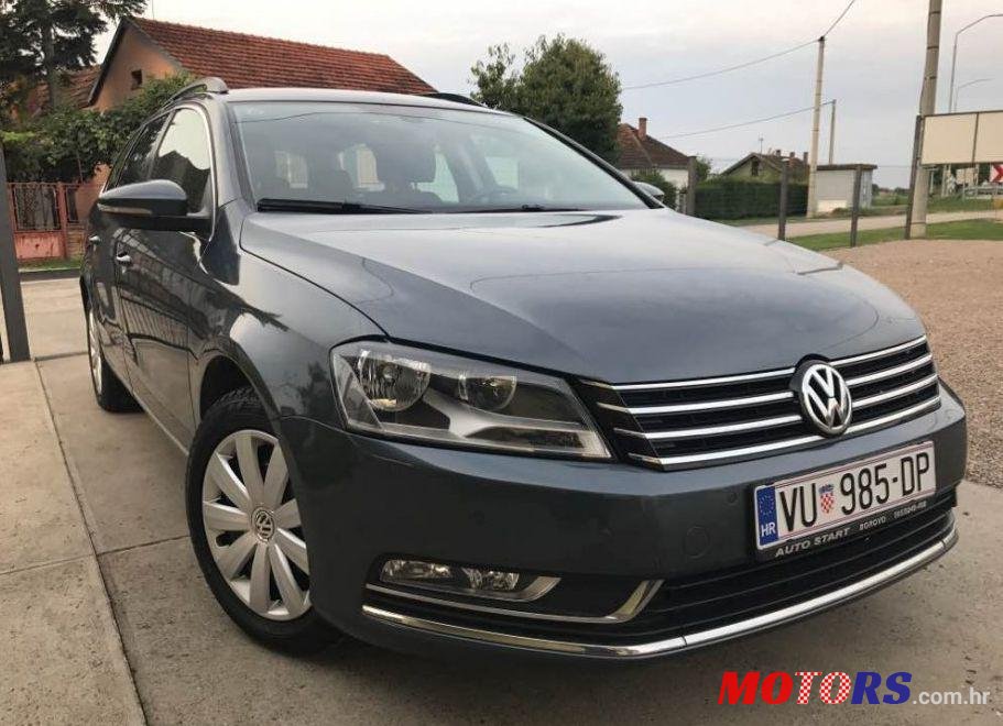 2011' Volkswagen Passat Variant 1,6 Tdi photo #2