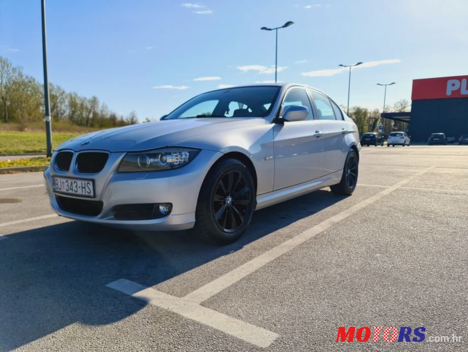 2010' BMW Serija 3 318D photo #4