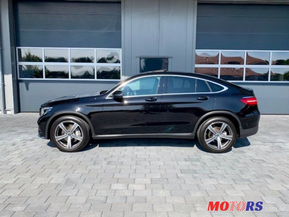 2017' Mercedes-Benz GLC 220 D photo #3