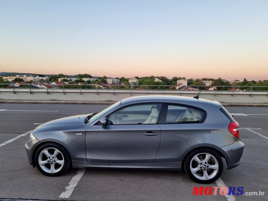 2011' BMW Serija 1 118D photo #3