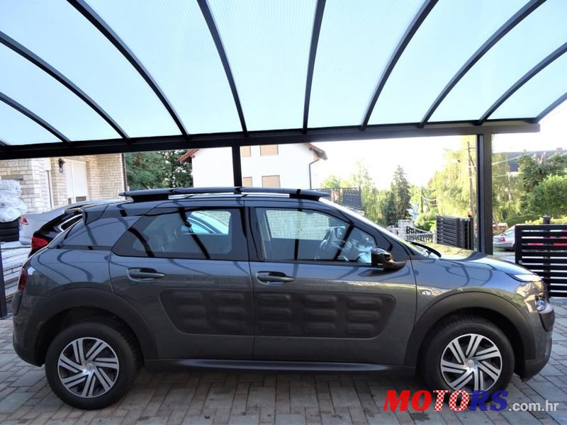 2015' Citroen C4 Cactus photo #6