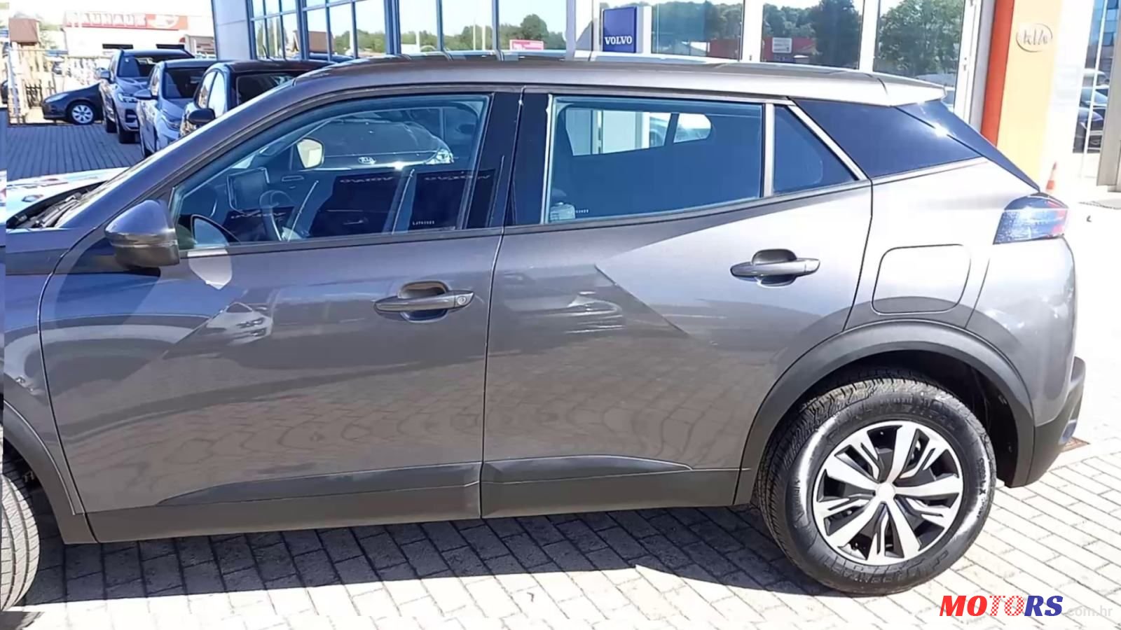 2020' Peugeot 2008 photo #5