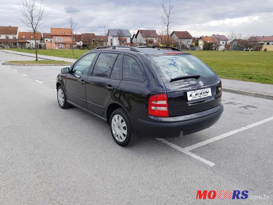 2004' Skoda Fabia Combi photo #3