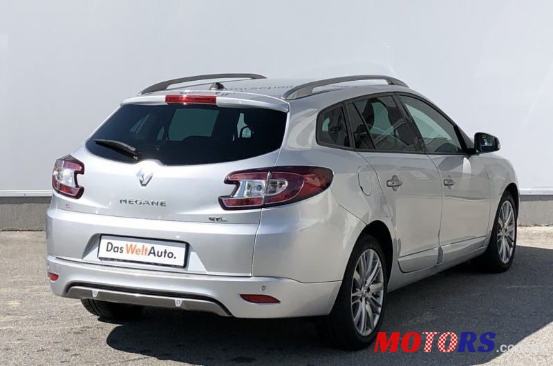 2015' Renault Megane Grandtour photo #2