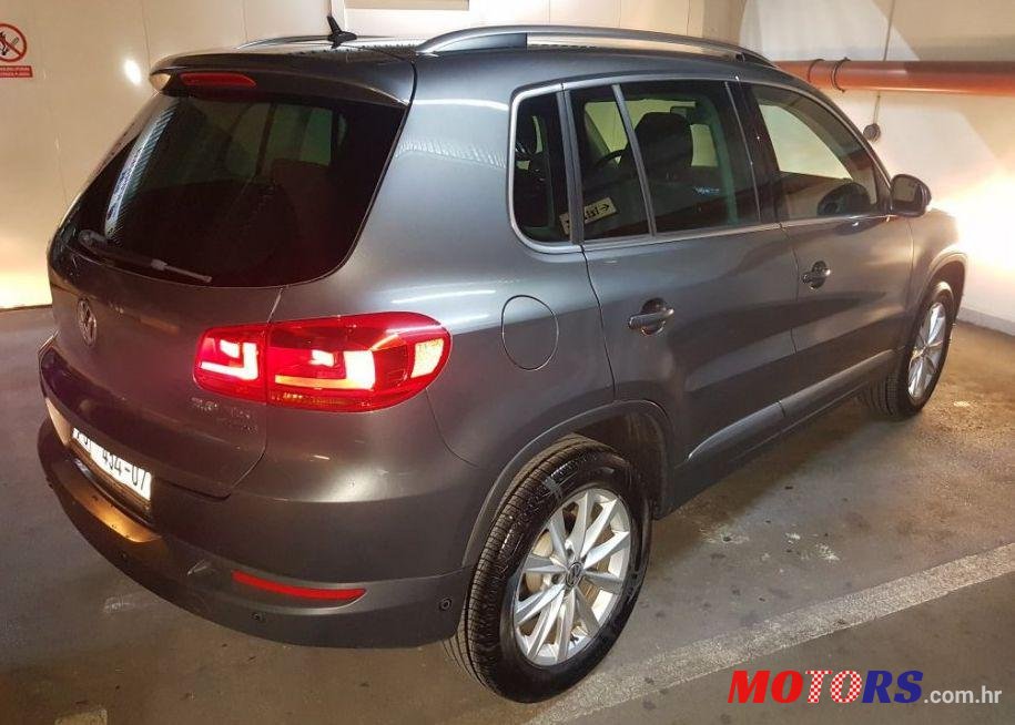 2012' Volkswagen Tiguan 2,0 Tsi photo #1