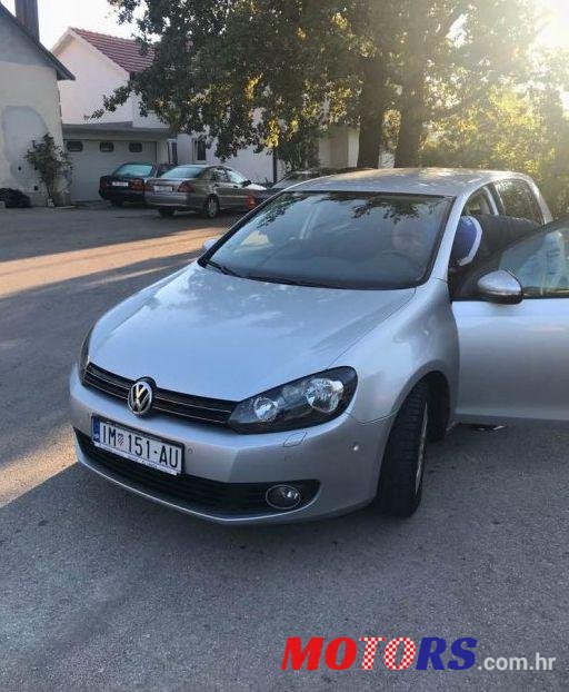 2010' Volkswagen Golf VI 1,6 Tdi photo #1