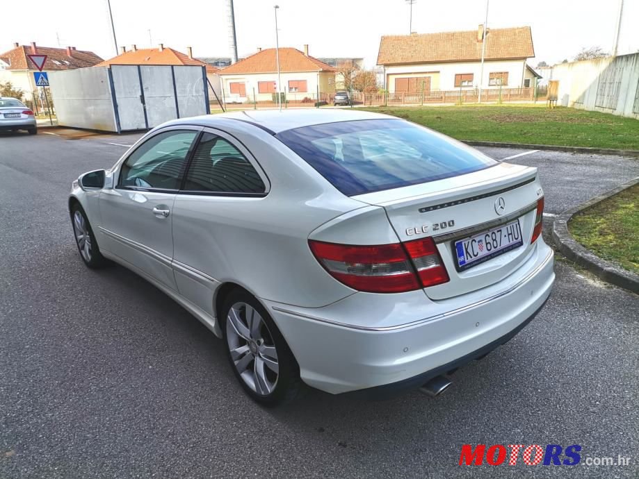 2010' Mercedes-Benz CLC photo #3