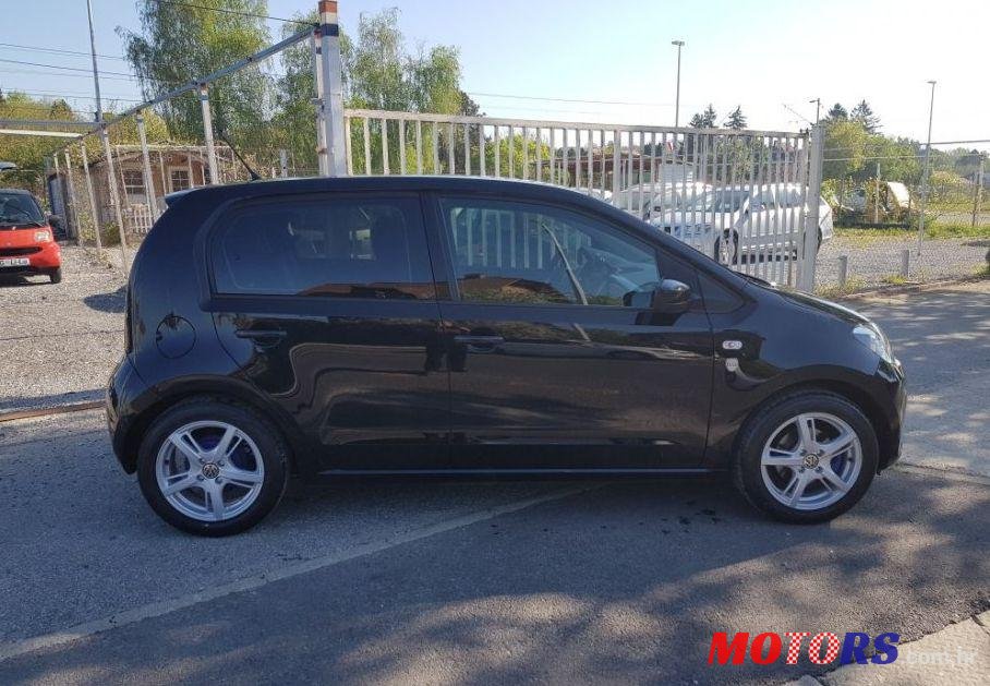 2016' Volkswagen Up! 1,0 Up! photo #2