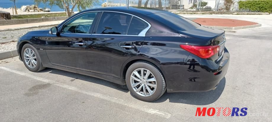 2017' Infiniti Q50 photo #3