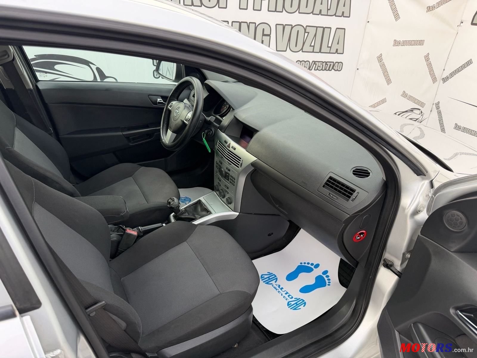 2010' Opel Astra 1,4 photo #3