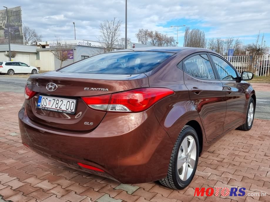 2013' Hyundai Elantra 1,6 Mpi photo #3