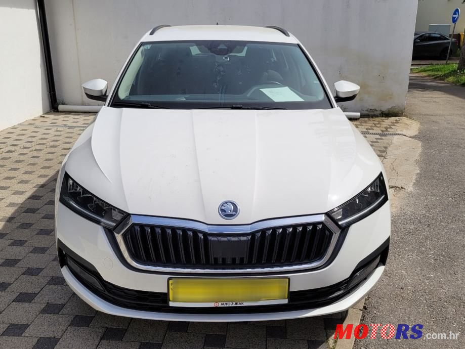 2021' Skoda Octavia Combi photo #3