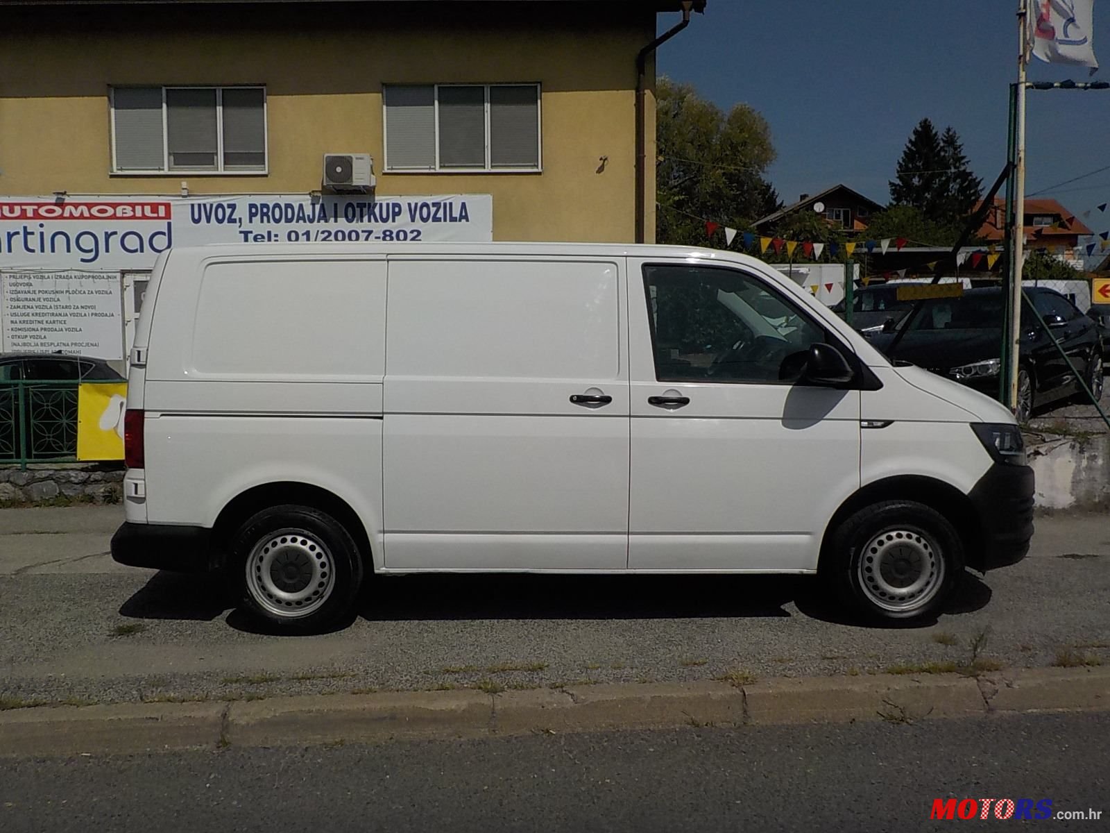 2018' Volkswagen Transporter photo #5