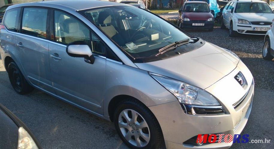2013' Peugeot 5008 1,6 Hdi photo #2