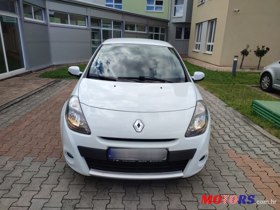 2012' Renault Clio 1,2 16V photo #3