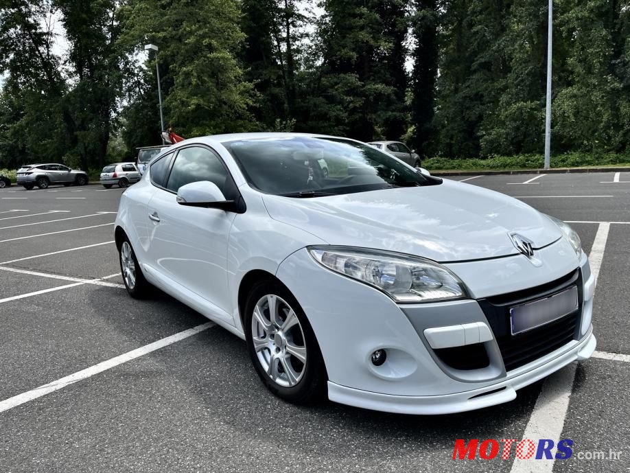 2010' Renault Megane Coupe 1,5 Dci photo #1