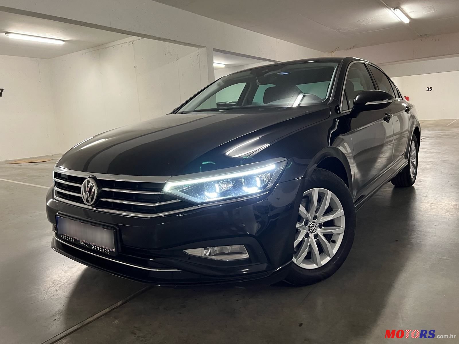 2019' Volkswagen Passat 1,6 Tdi photo #1