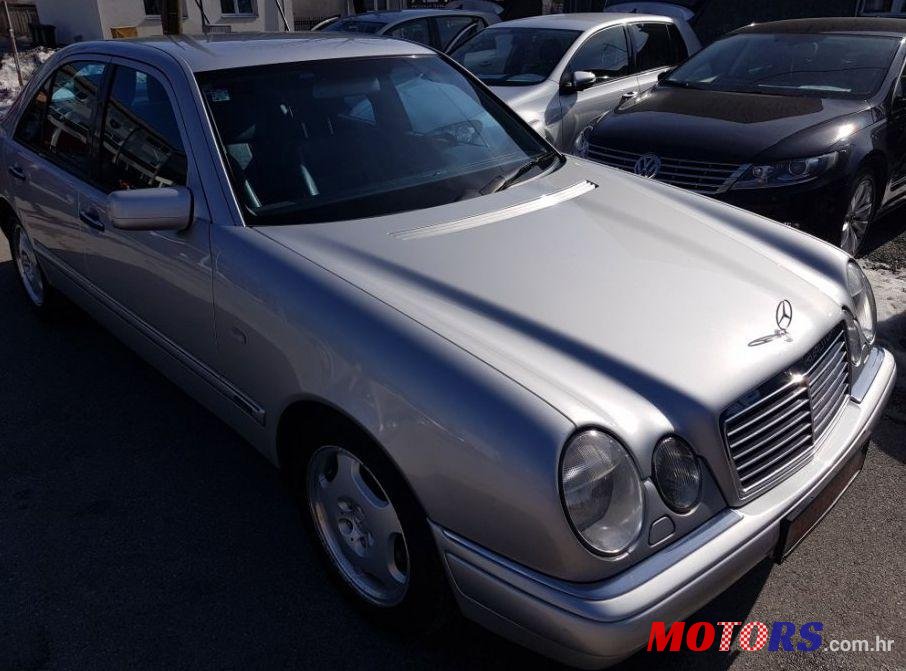 1998' Mercedes-Benz E-Klasa 240 photo #1