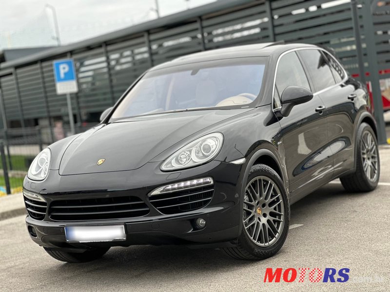 2011' Porsche Cayenne 3,0 V6 Tdi photo #1