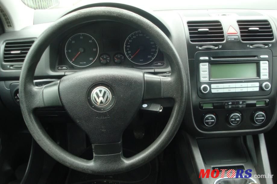 2007' Volkswagen Golf V photo #6
