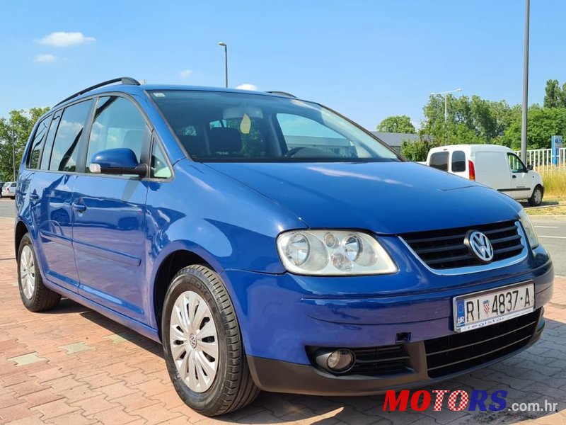 2005' Volkswagen Touran 2,0 Tdi photo #4